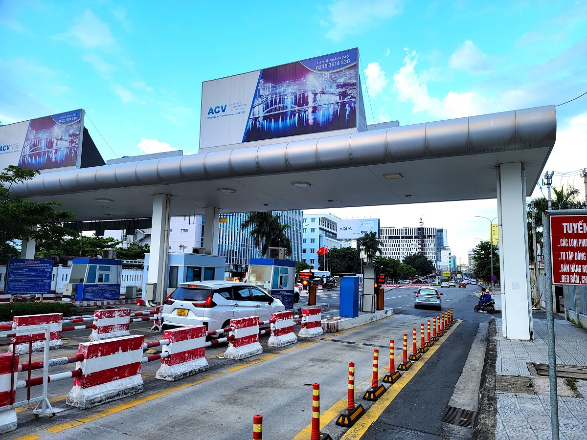 ダナン国際空港出口料金所