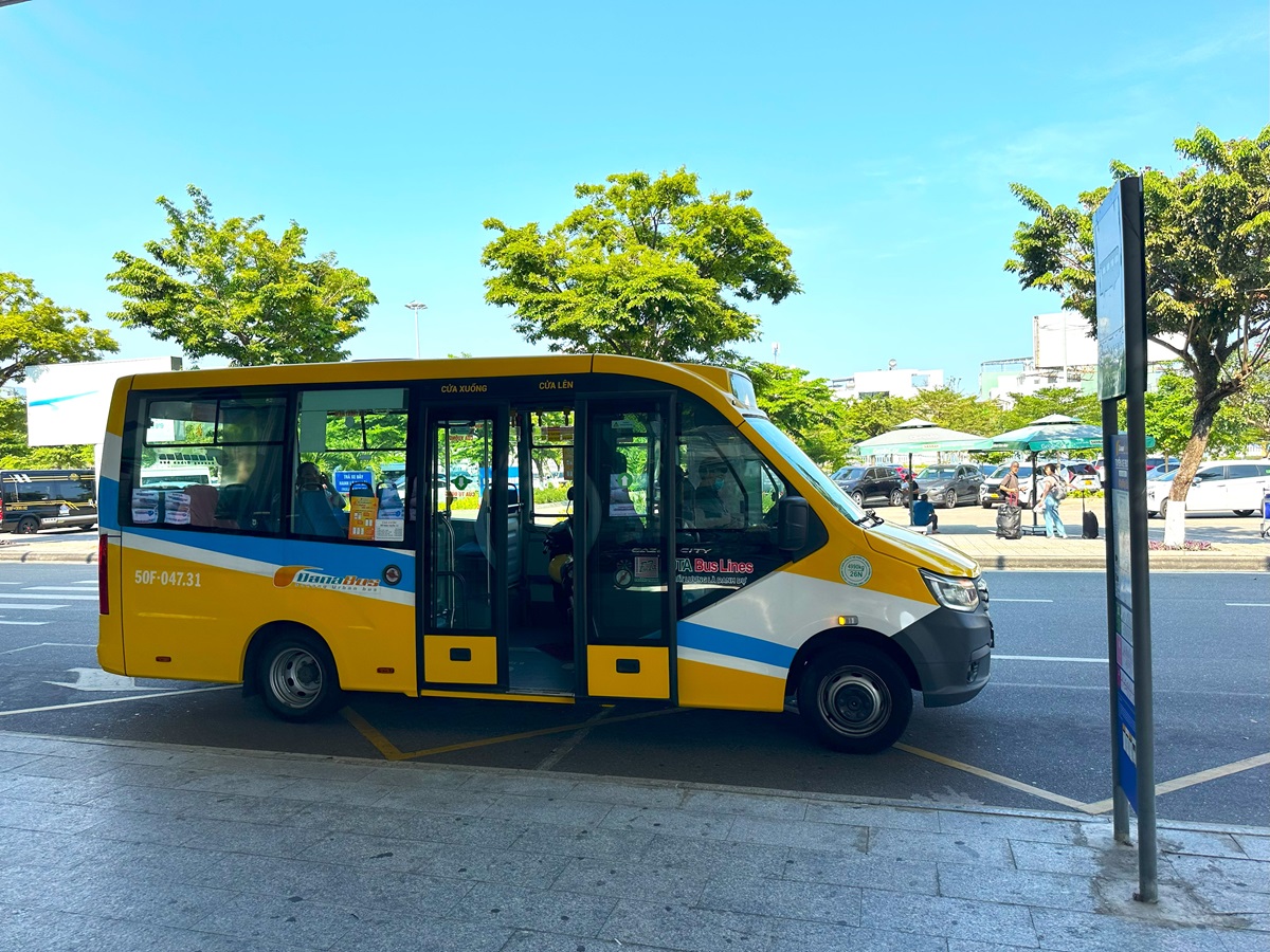 ダナン国際空港のバス（DanaBus）