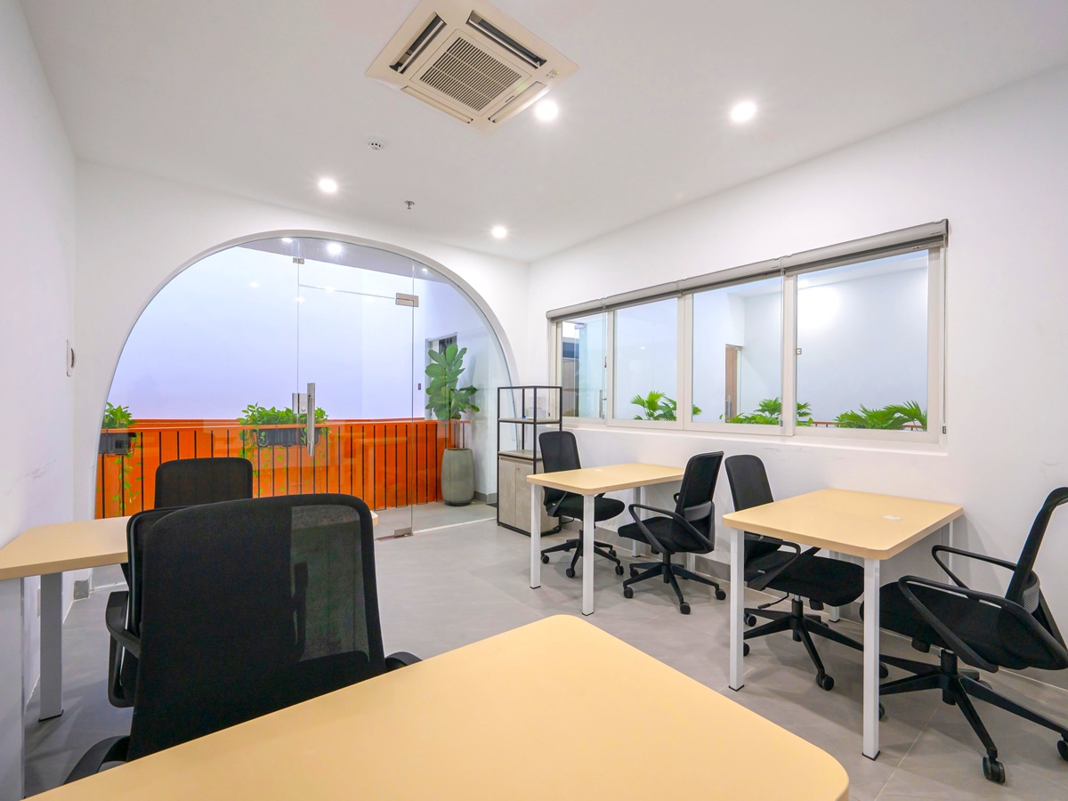 Tiktak Co-Working Space Le Hong Phong Da Nang店の個室オフィス