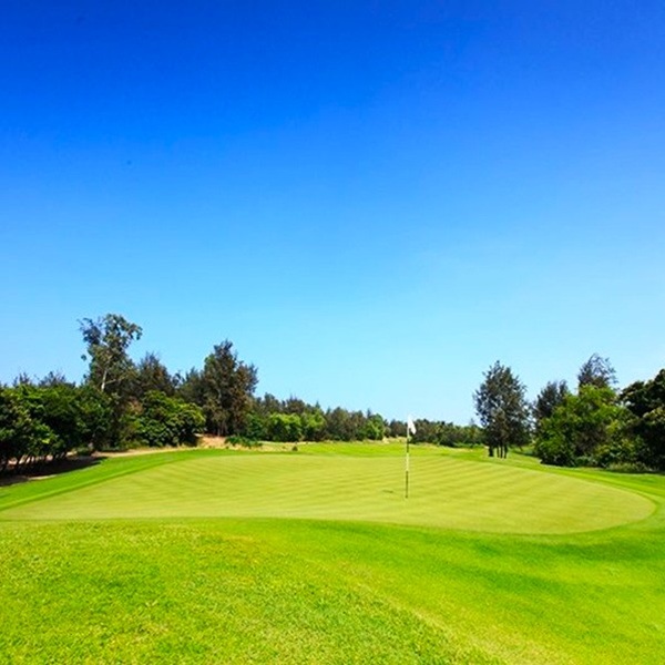 モンゴメリー リンクス ゴルフ (Montgomerie Links Vietnam)