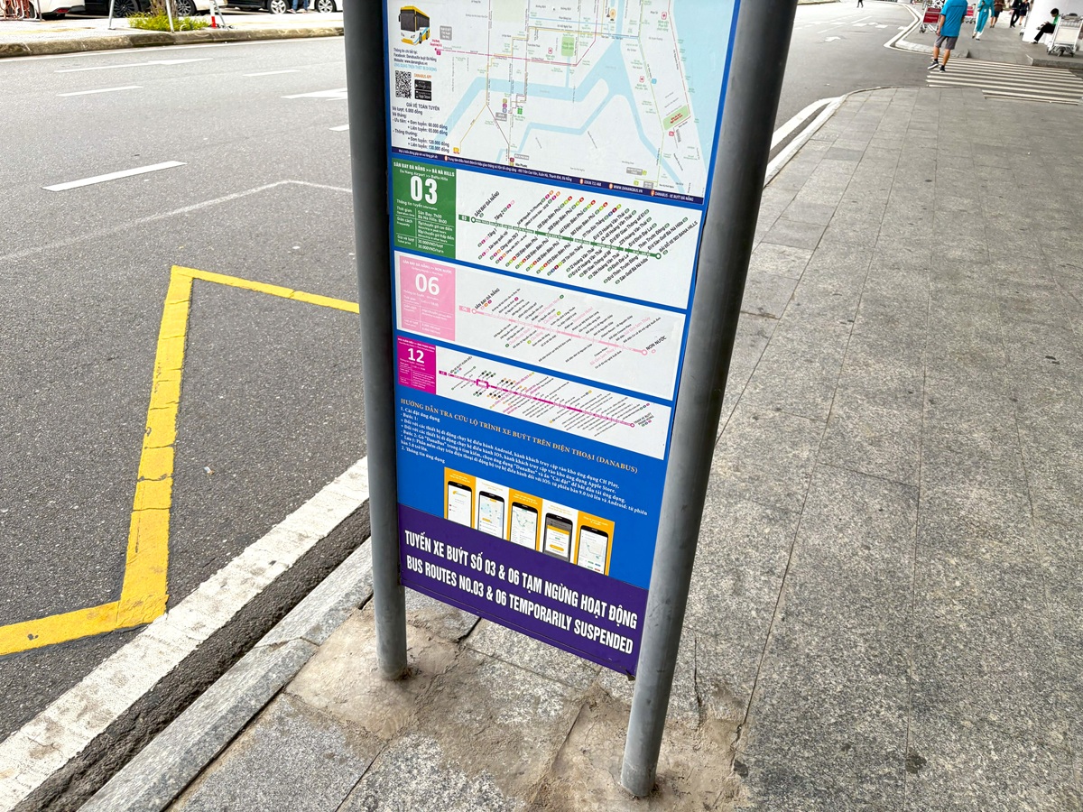 ダナン国際空港国内線ターミナルのバス停