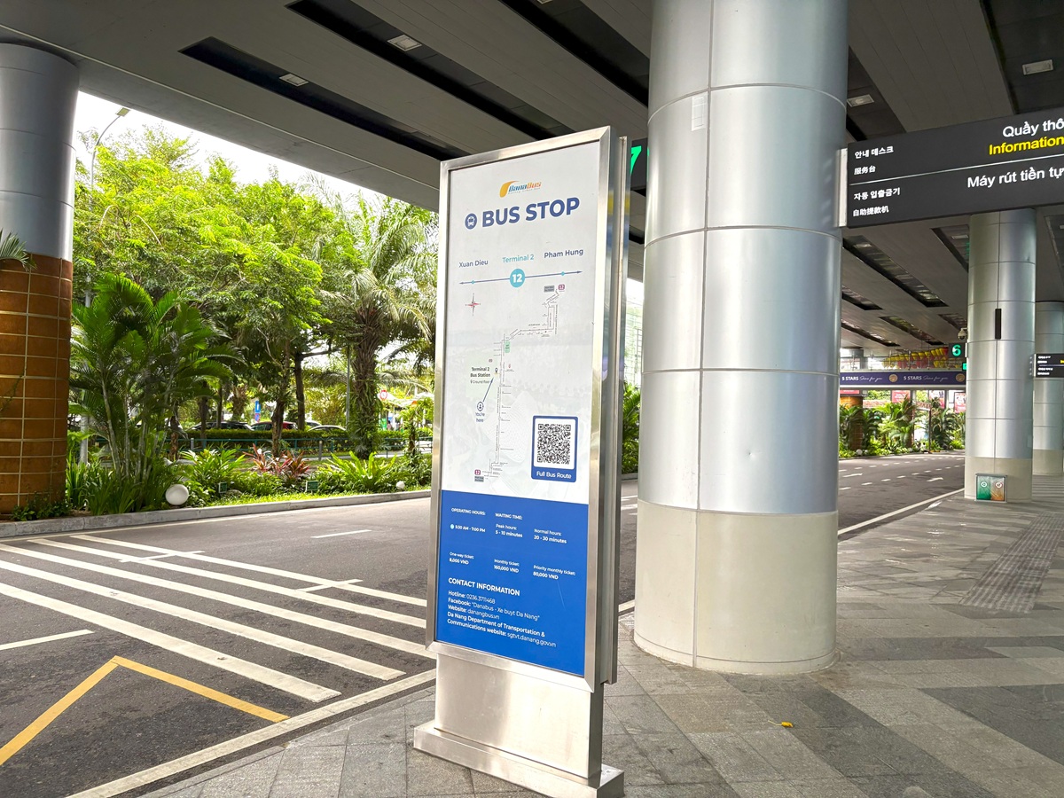 ダナン国際空港国際線ターミナルのバス停