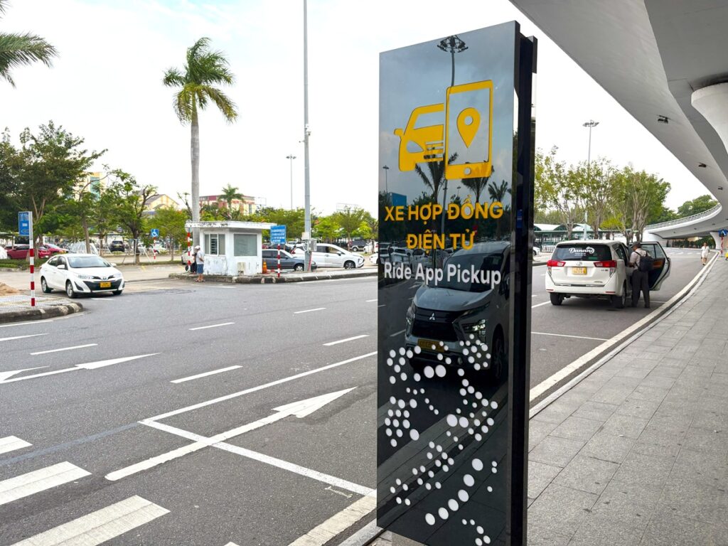 ダナン国際空港国内線ターミナルのGrab乗り場