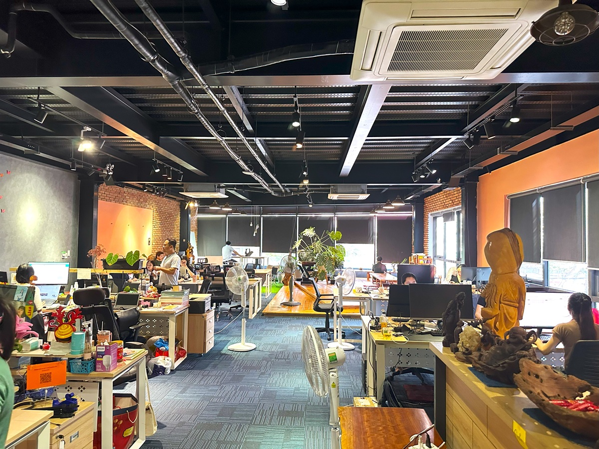 Yspace Da Nang の共用ワークスペース